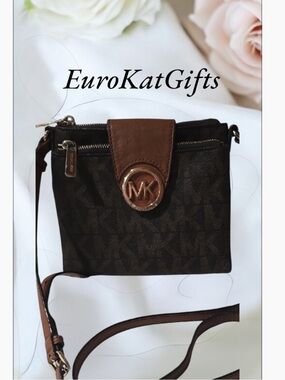 Michael Kors Brown Logo MK Round Medallion Crossbody Bag pre loved size 7.5”x7”
